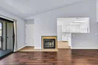 Photo #5: 225086291 Listing