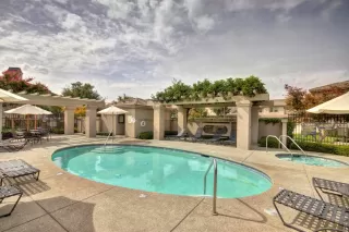 Photo #2: 225086476 Listing