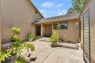 Photo #3: 225087048 Listing