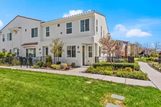 Photo #2: 225087334 Listing