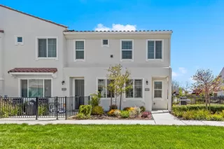 Photo #3: 225087334 Listing