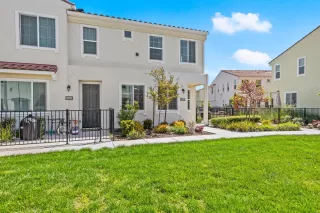 Photo #4: 225087334 Listing