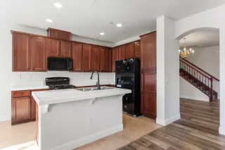 Photo #5: 225088200 Listing