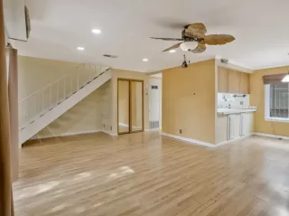 Photo #6: 225088590 Listing