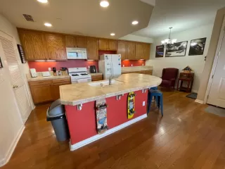 Photo #4: 225088599 Listing 