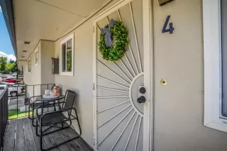 Photo #2: 225088641 Listing