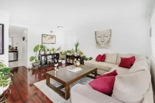 Photo #2: 225089063 Listing