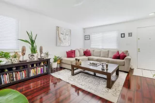 Photo #3: 225089063 Listing