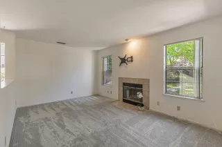Photo #4: 225089099 Listing 