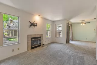 Photo #5: 225089099 Listing 
