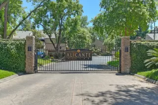 Photo #2: 225089734 Listing 