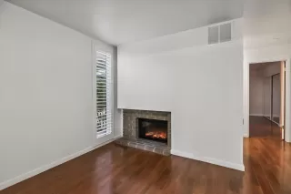 Photo #5: 225091435 Listing