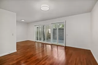 Photo #6: 225091435 Listing