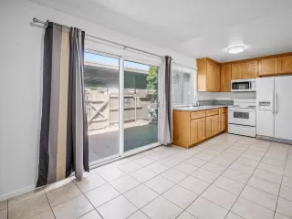 Photo #4: 225091817 Listing 