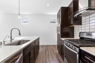 Photo #6: 225092179 Listing