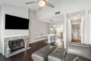 Photo #3: 225092342 Listing