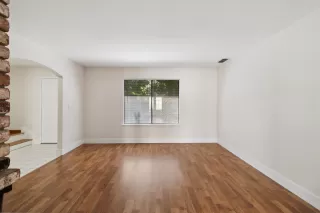 Photo #2: 225092512 Listing 