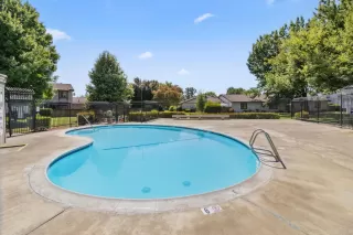 Photo #5: 225092512 Listing 