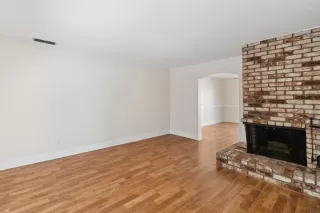 Photo #6: 225092512 Listing 