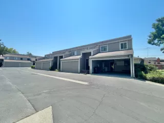 Photo #1: 225092605 Listing 
