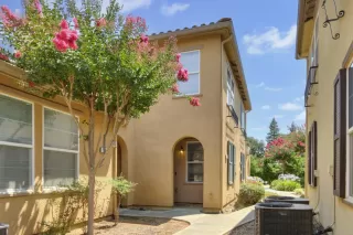 Photo #1: 225093111 Listing 