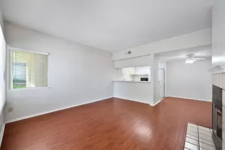 Photo #6: 225093208 Listing