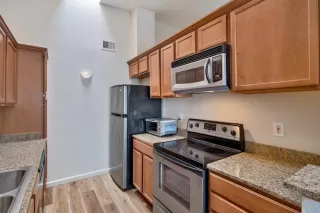 Photo #4: 225093769 Listing 