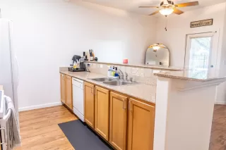 Photo #5: 225093857 Listing