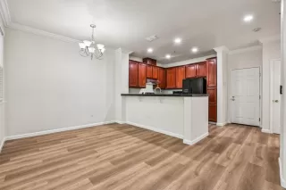 Photo #4: 225094040 Listing