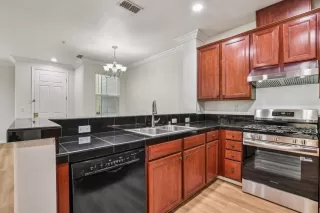 Photo #6: 225094040 Listing