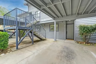 Photo #3: 225095023 Listing