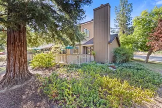 Photo #5: 225095411 Listing