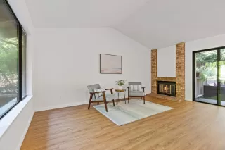 Photo #6: 225095411 Listing