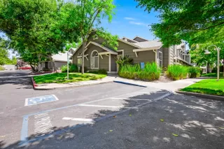 Photo #1: 225095458 Listing 