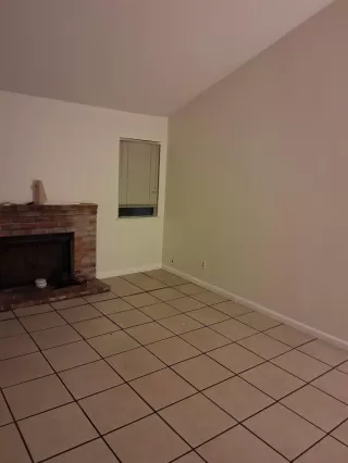 Photo #5: 225095976 Listing