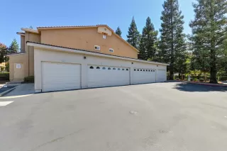 Photo #4: 225096283 Listing