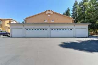 Photo #5: 225096283 Listing