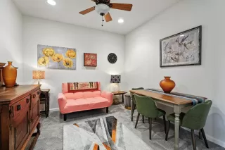 Photo #6: 225096613 Listing