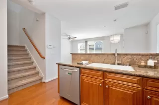 Photo #6: 225097280 Listing