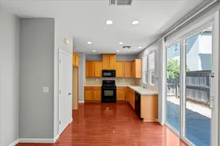 Photo #6: 225097559 Listing 