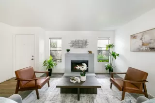 Photo #2: 225097664 Listing