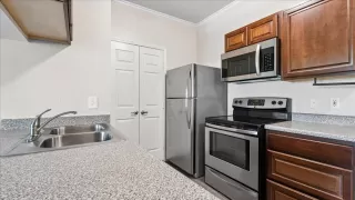 Photo #6: 225098188 Listing