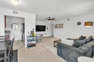 Photo #4: 225098395 Listing