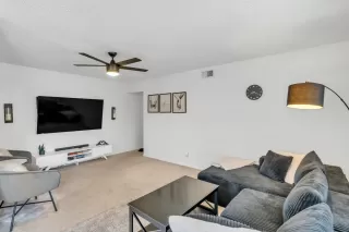 Photo #5: 225098395 Listing