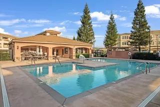 Photo #4: 225098794 Listing 