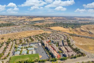 Photo #5: 225098794 Listing 