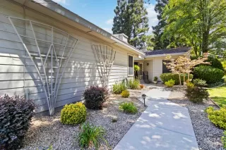 Photo #6: 225098886 Listing