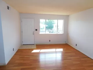 Photo #3: 225098978 Listing