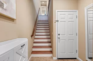 Photo #5: 225099458 Listing