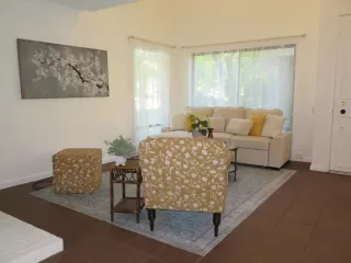 Photo #2: 225099518 Listing